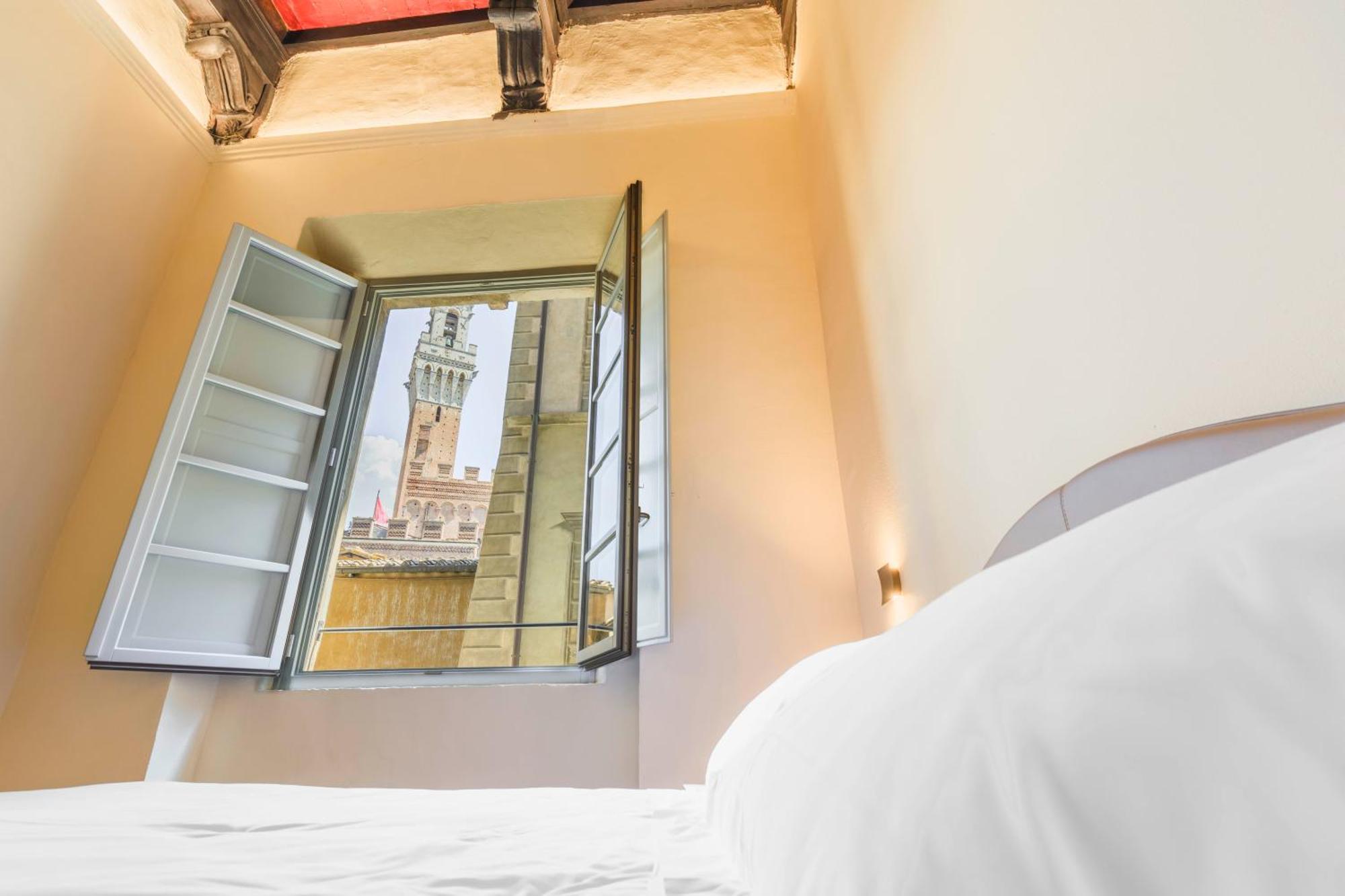 Palazzo Patrizi Suites & Spa Siena Exterior photo