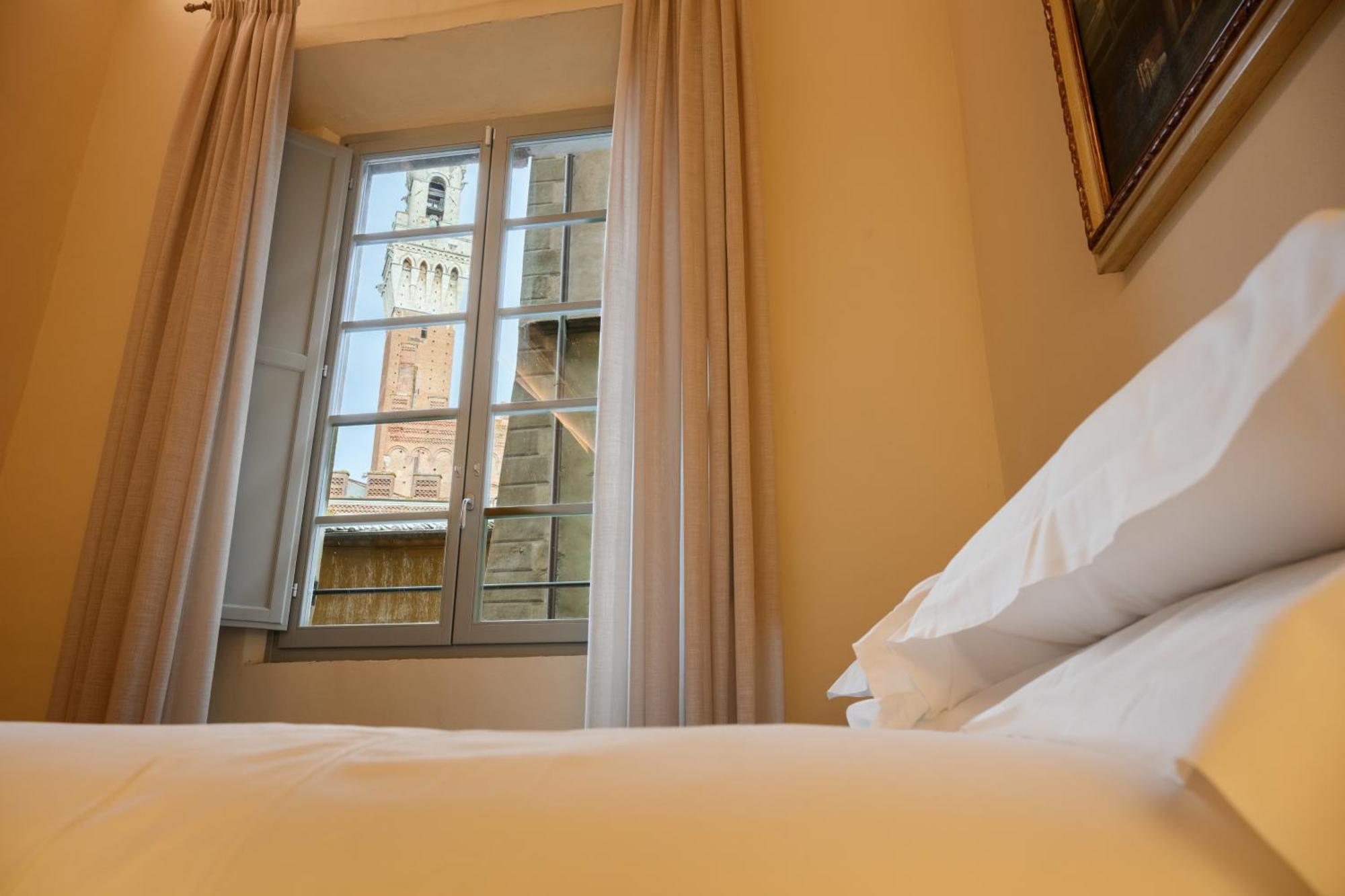Palazzo Patrizi Suites & Spa Siena Exterior photo